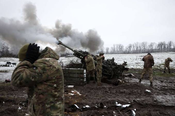 L'Ukraine intensifie ses contre-attaques pour freiner l'offensive russe