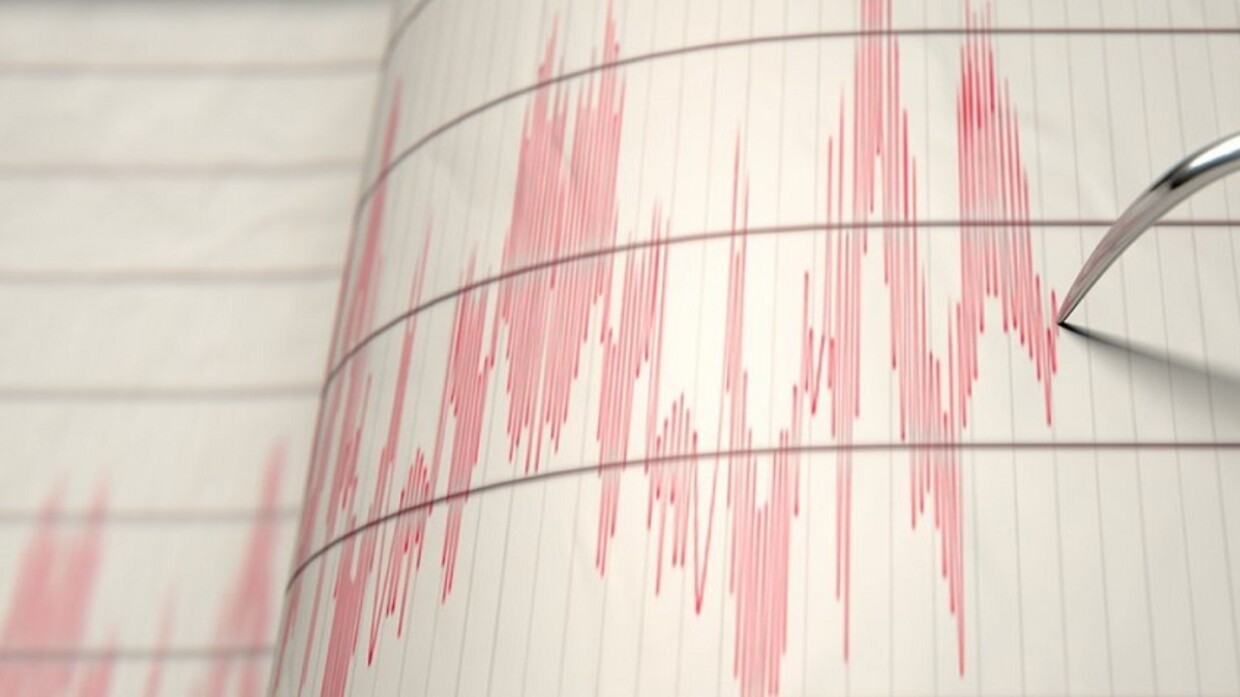 Un séisme de magnitude 7,6 frappe la mer des Caraïbes, avec des avertissements sur un éventuel tsunami.