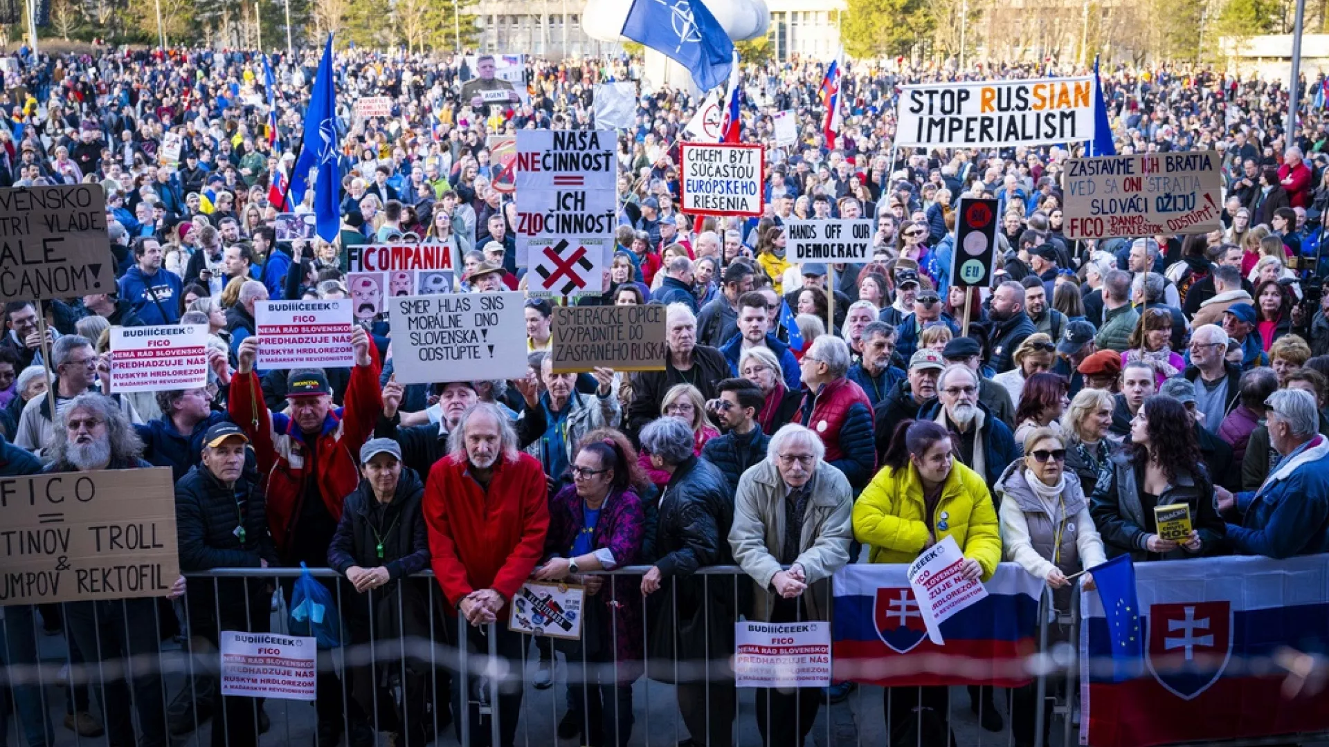 En Slovaquie, la fronde populaire continue contre le Premier ministre Robert Fico