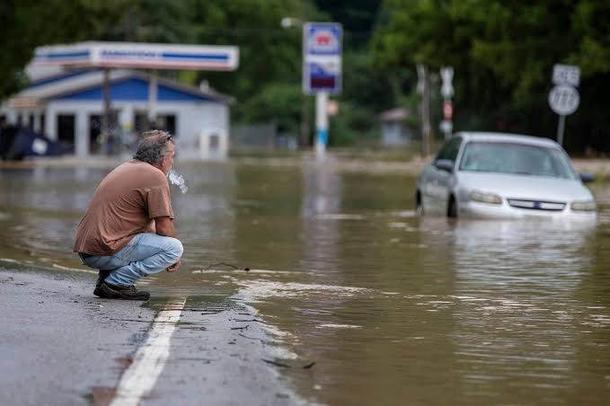 Inondations catastrophiques dans le Kentucky : bilan humain et dégâts considérables