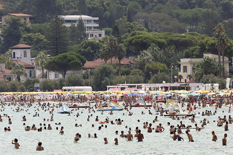 La vague de chaleur en Europe, "rappel brutal" du changement climatiqu