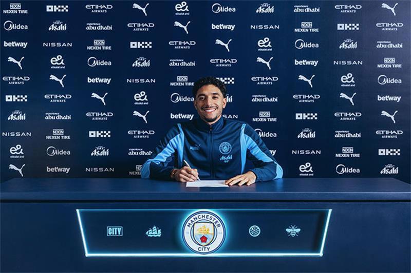 Omar Marmoush signe avec Manchester City un contrat de 4 ans et demi