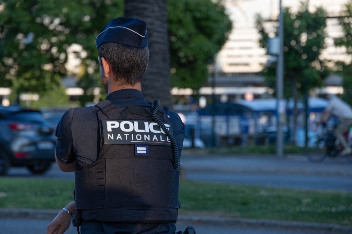 Une jeune femme tuée par balle à bord de sa voiture en France