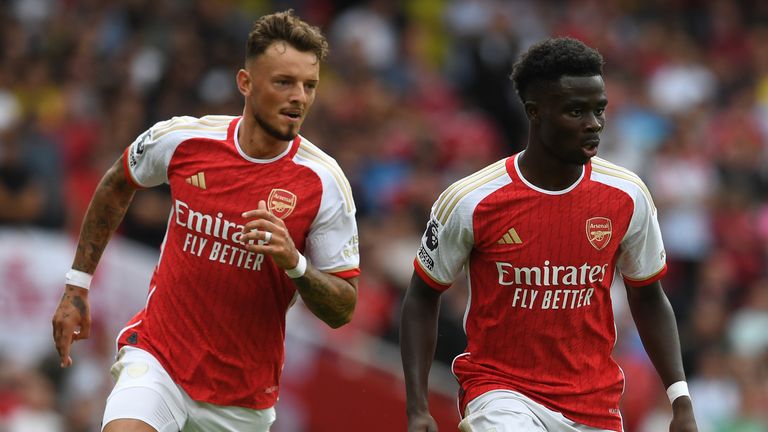 Arsenal : Bukayo Saka et Ben White rejoignent le camp d'entraînement à Dubaï