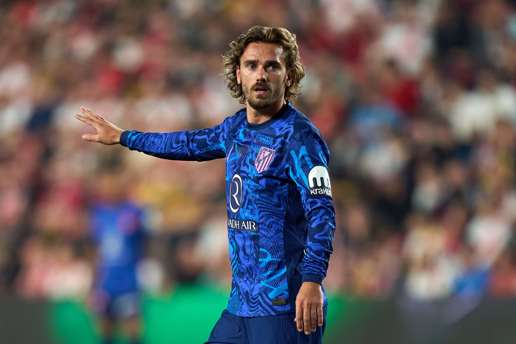 Antoine Griezmann, vice-capitaine de l'équipe de France, a annoncé ce lundi sa retraite internationale à la surprise générale.