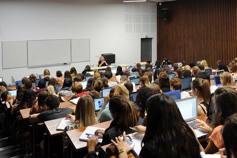 Etudiants étrangers: la France perd en attractivité, selon la Cour des comptes