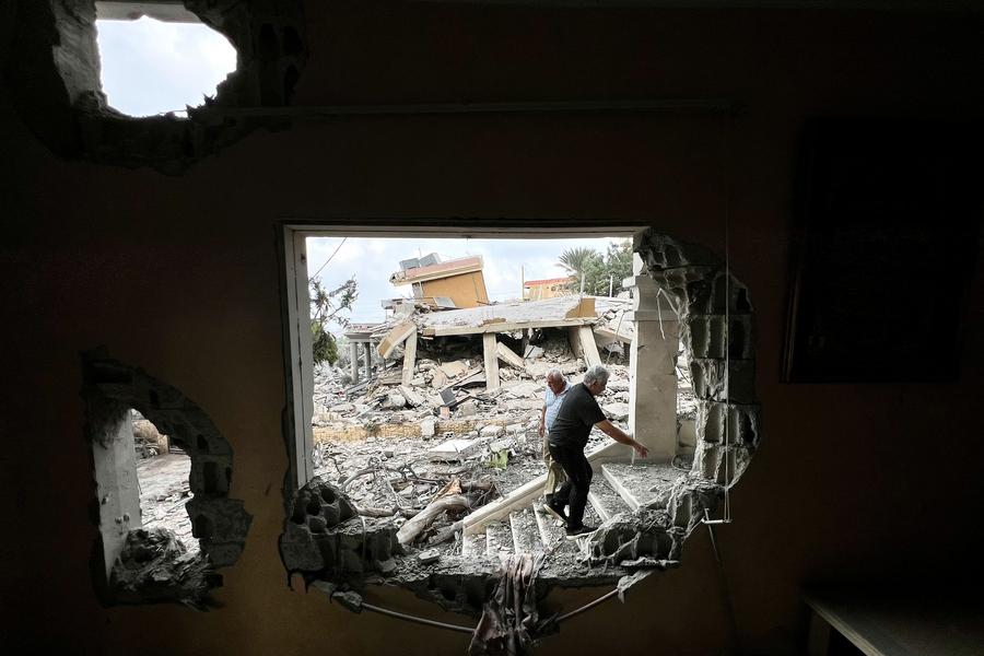 Israël confirme avoir attaqué des Casques bleus dans le sud du Liban en raison d'une "erreur de classification" liée aux mauvaises conditions météo