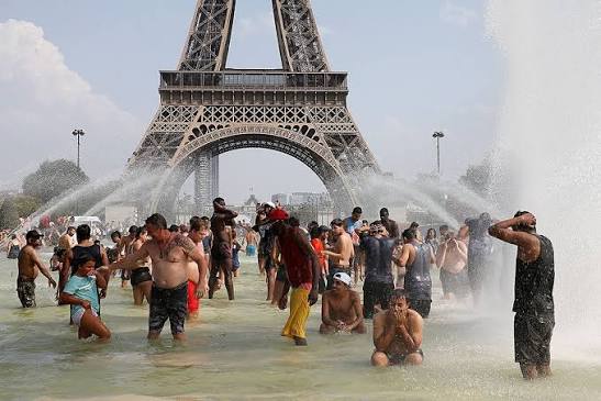 La plus forte chaleur depuis près de 80 ans met à l'épreuve le fonctionnement de la France