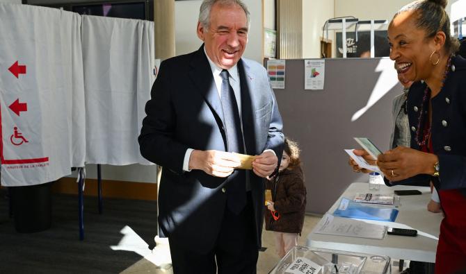Présidentielle: Bayrou souhaite une grande primaire entre "tous ceux qui rejettent les extrêmes"