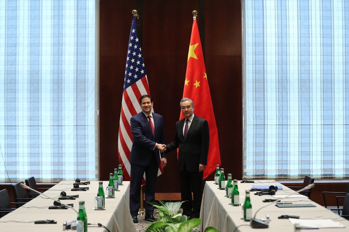 La Chine et les Etats-Unis conviennent de renforcer le dialogue et la coopération dans divers domaines