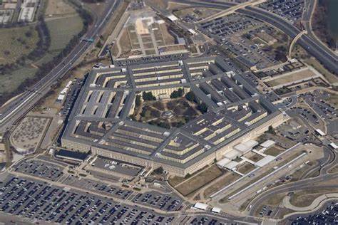 Le Pentagone lance un nouvel examen du retrait américain d'Afghanistan