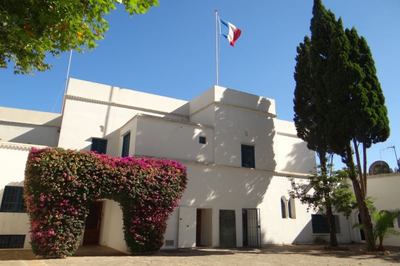 L'Algérie met fin à la gratuité des biens prêtés à l'ambassade de France