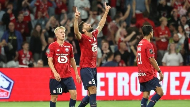 Giroud croque Monaco sur le gong, Rennes implose