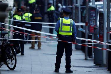 Attaque au Couteau à Dublin : Trois Blessés, un Suspect Arrêté