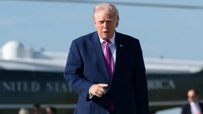 Trump déclare qu'il "pourrait passer par Cuba une fois que nous en aurons fini" avec la guerre contre l'Iran