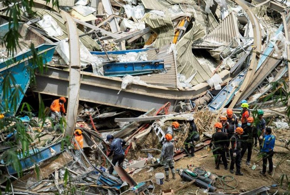 Philippines : le nombre de morts dans le glissement de terrain d'une décharge atteint 36 après la découverte du dernier travailleur disparu