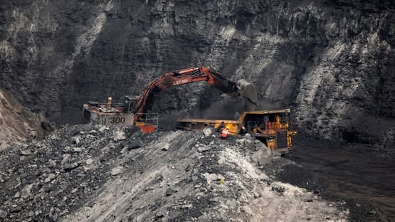 Inde : 4 morts et probablement plusieurs autres personnes piégées après l'effondrement partiel d'une mine de charbon