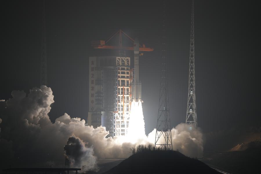 La Chine lance un nouveau groupe de satellites Internet