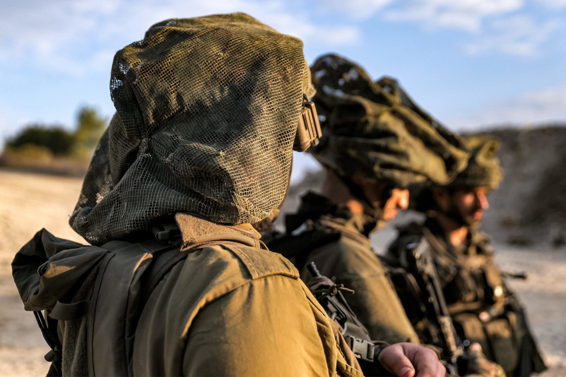 L'armée israélienne affirme avoir frappé des dizaines d'objectifs militaires dans le sud-ouest de l'Iran