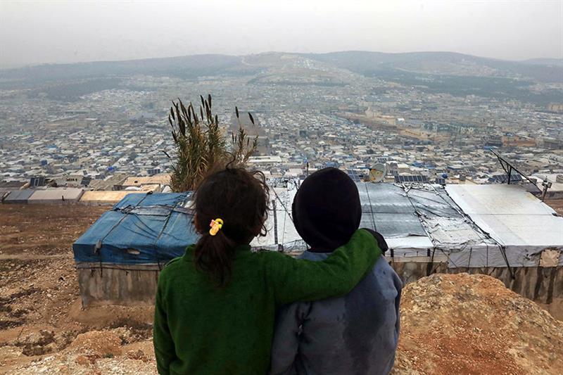 Des Syriens coincés dans des camps après avoir trouvé leurs maisons en ruines